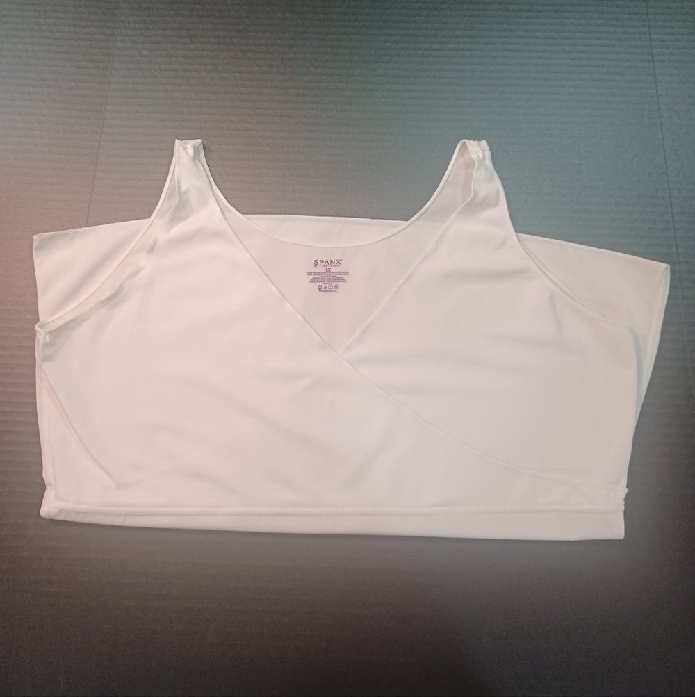 SPANX WhiteV-Neck Sleeveless Top - Picture 4 of 5